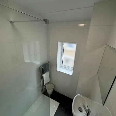 Theo Apartment 150 Meters From The Winter Gardens Large Groups Welcome Blackpool Exterior photo