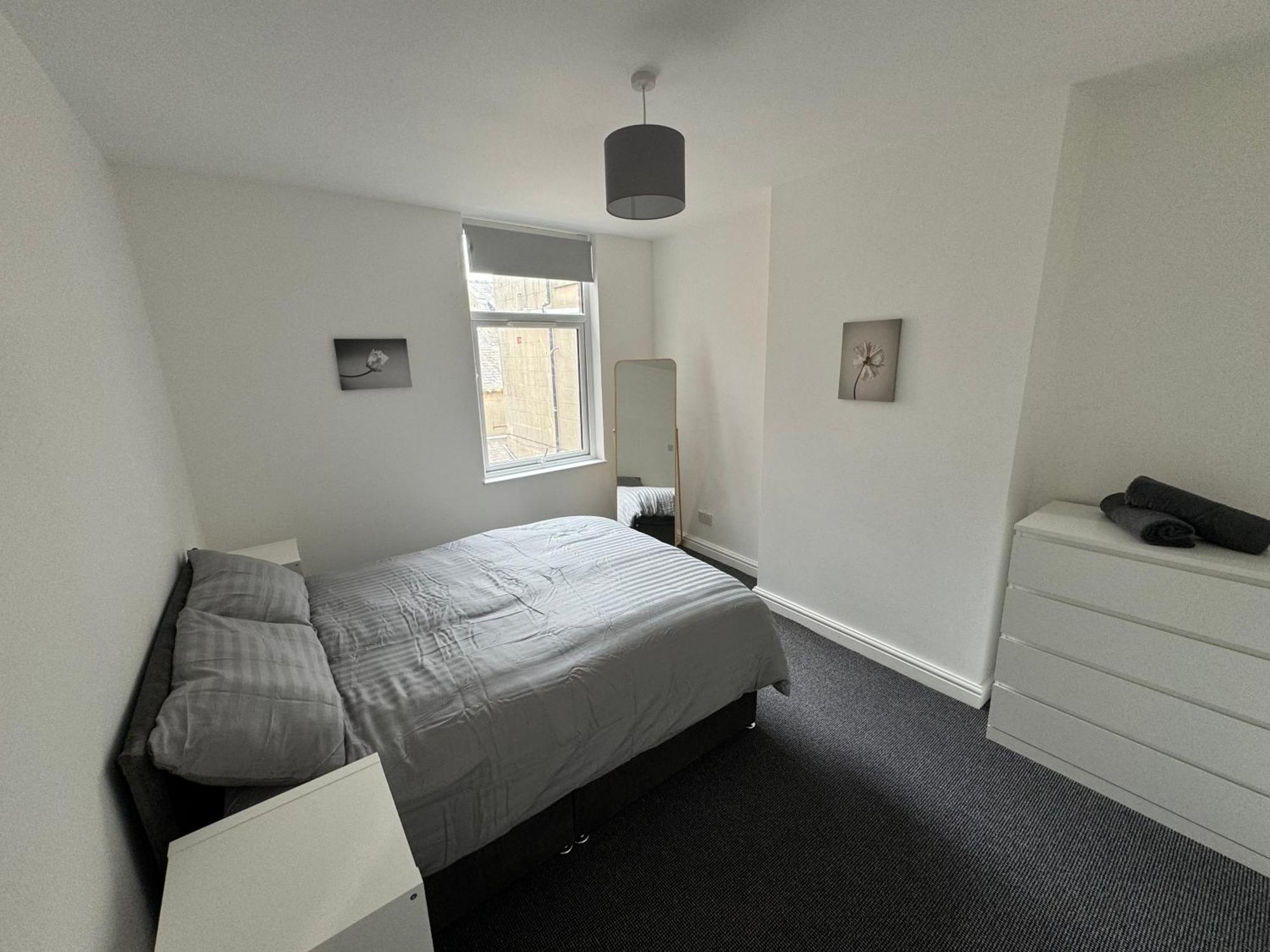 Theo 150 Meters From The Winter Gardens Large Groups Welcome * Blackpool