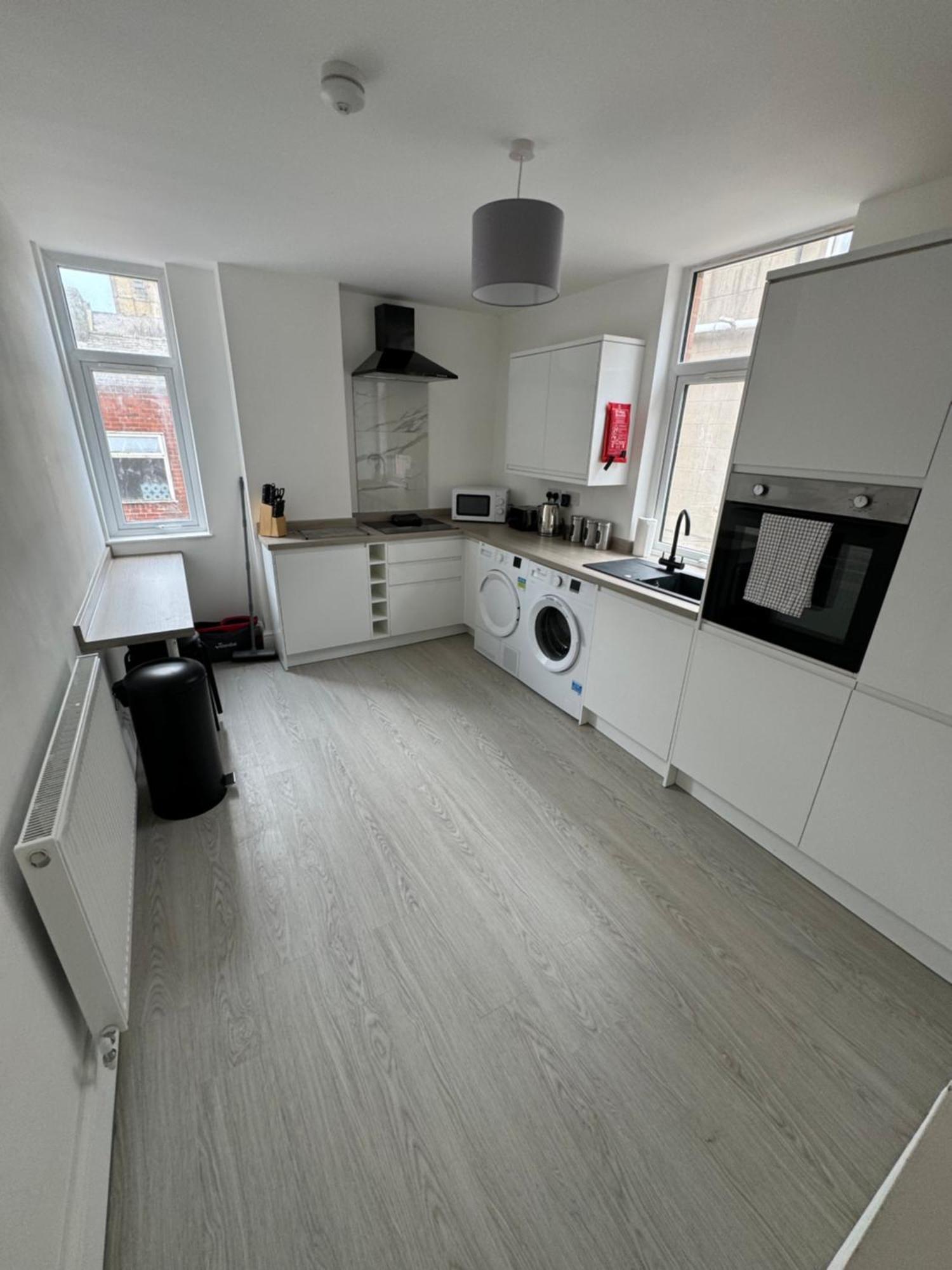Theo 150 Meters From The Winter Gardens Large Groups Welcome Apartment